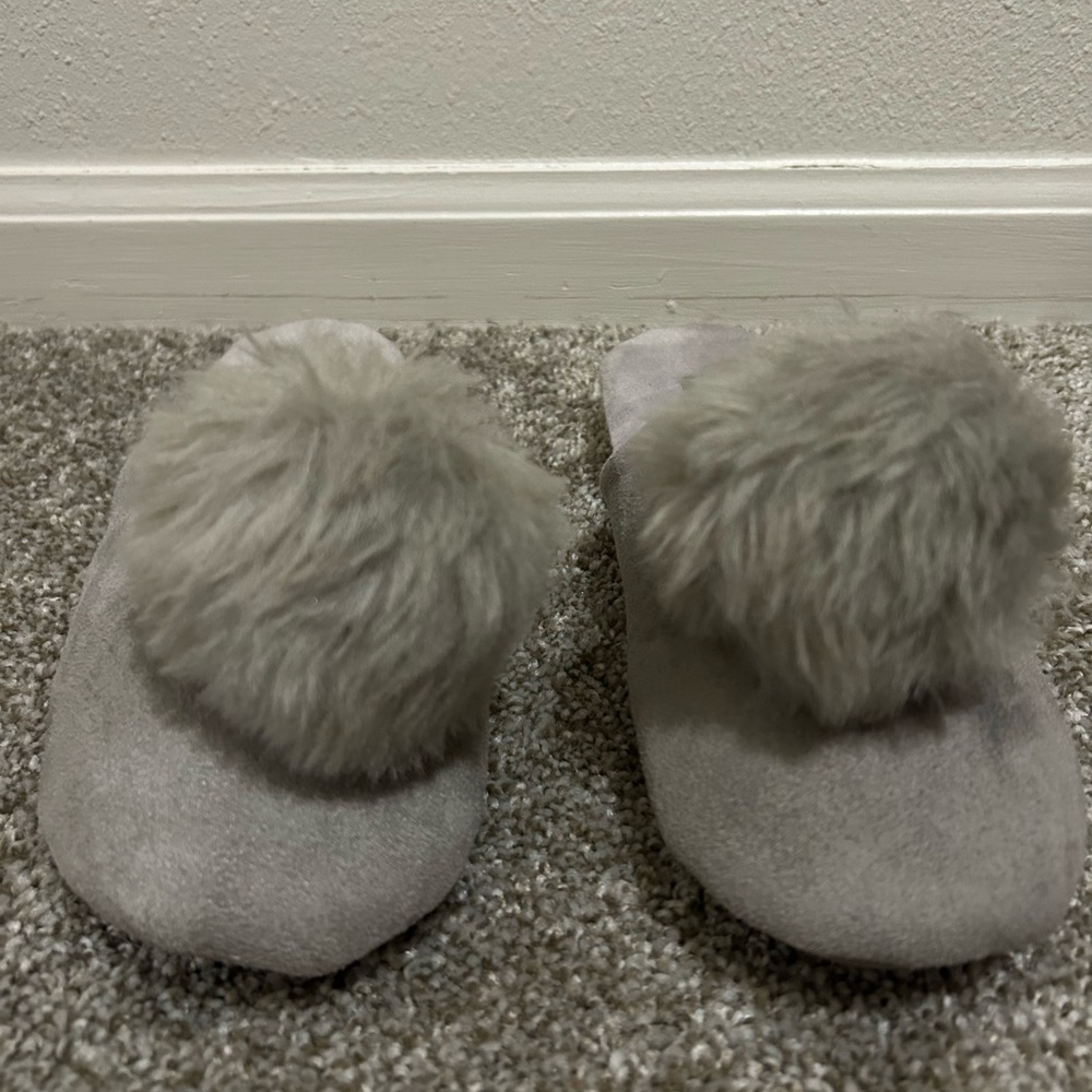 Banana Republic Kids Gray Slippers with Fluffy Pom-Poms